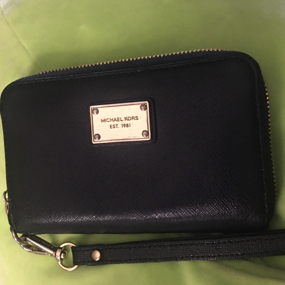 Michael Kors Jet Set Zip Around Wallet